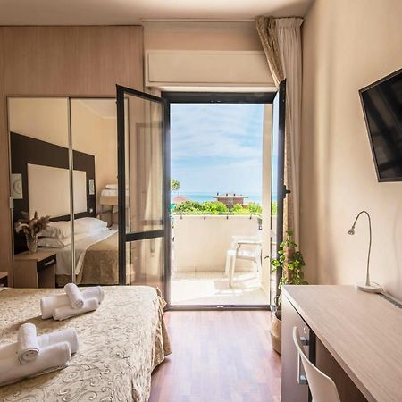 Hotel Baby B&B ميلانو ماريتيما المظهر الخارجي الصورة