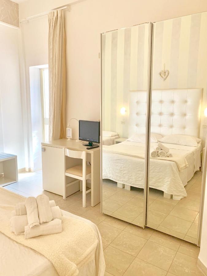 Hotel Baby B&B ميلانو ماريتيما المظهر الخارجي الصورة