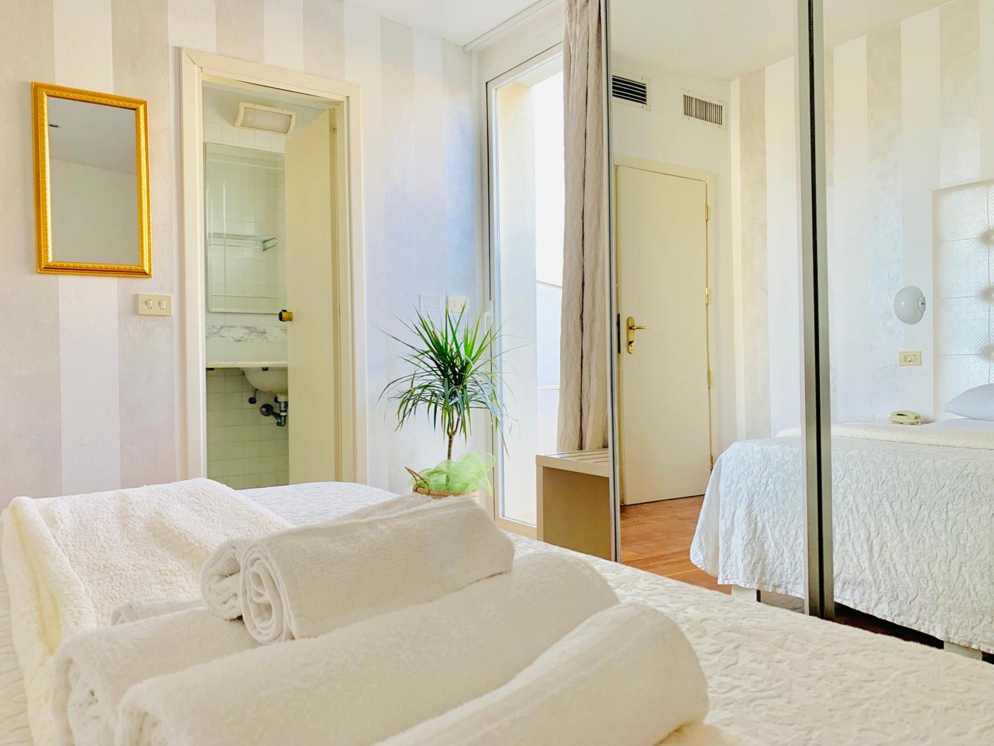 Hotel Baby B&B ميلانو ماريتيما المظهر الخارجي الصورة