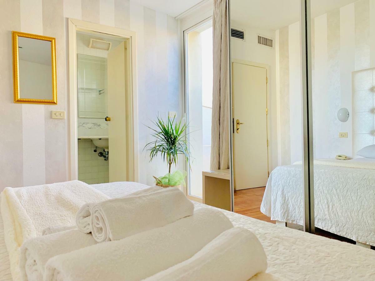 Hotel Baby B&B ميلانو ماريتيما المظهر الخارجي الصورة