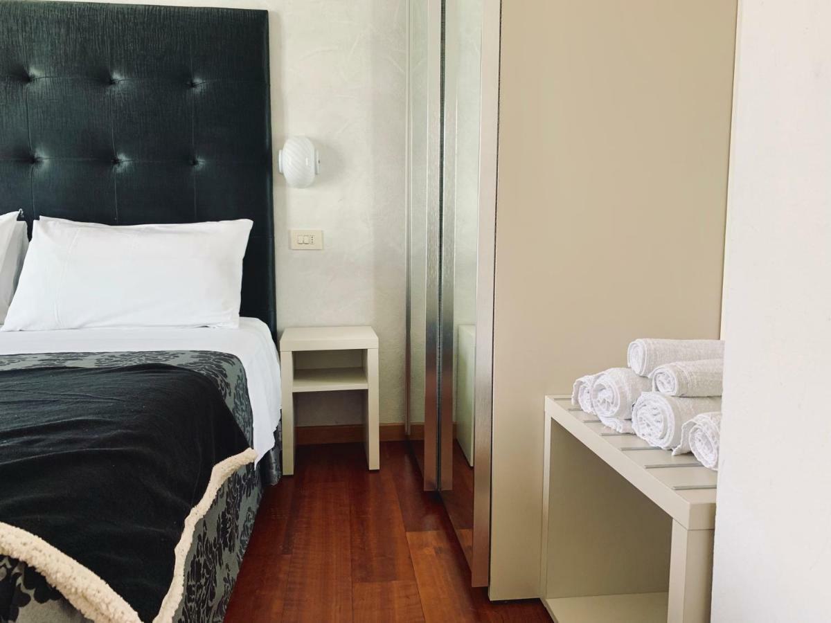 Hotel Baby B&B ميلانو ماريتيما المظهر الخارجي الصورة